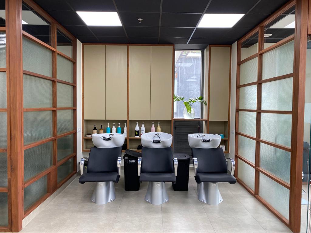 Final Touch Salon salon