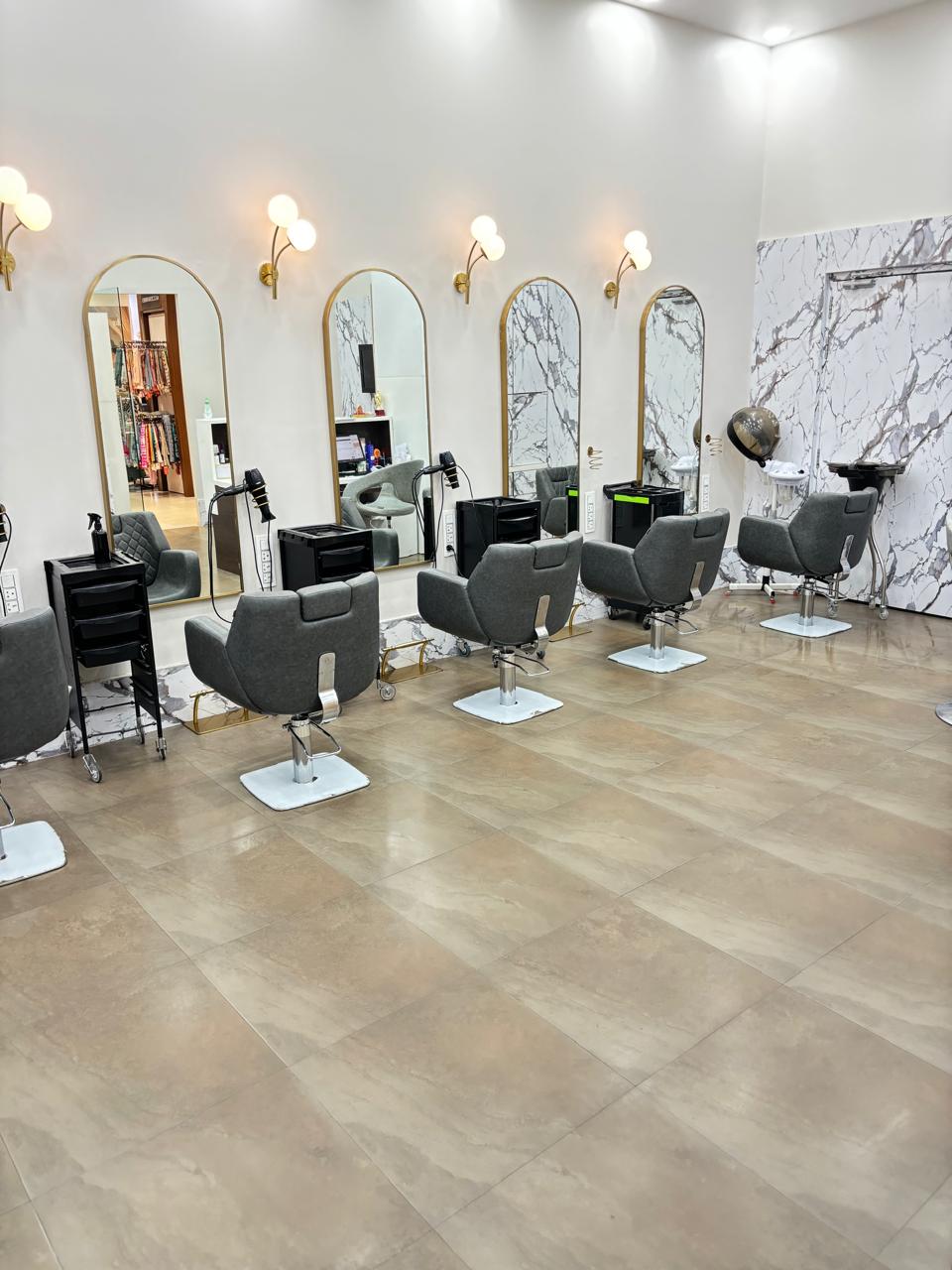 Kapils Salon salon