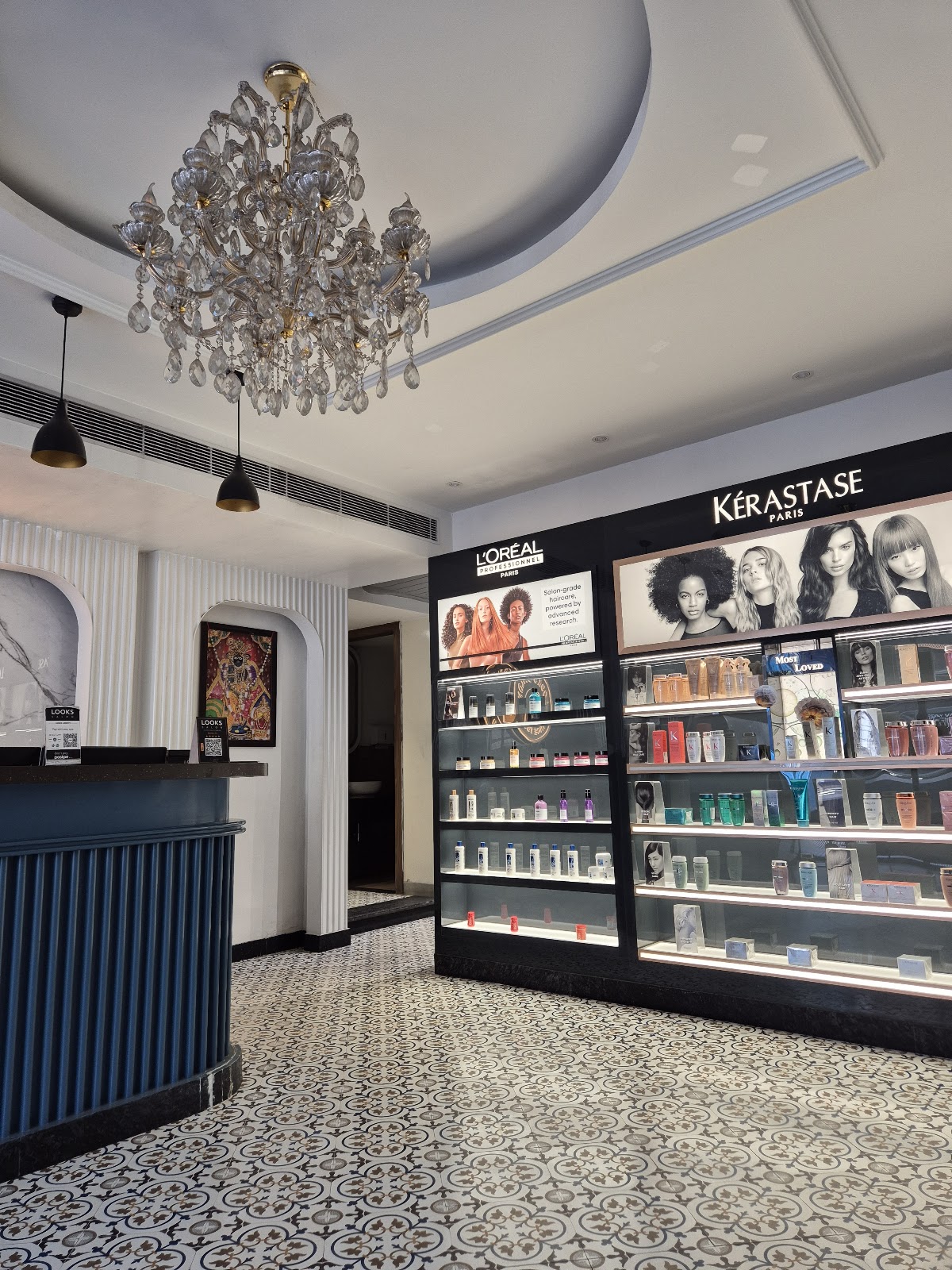 Looks Salon, Liberty Cinema Road, Karol bagh