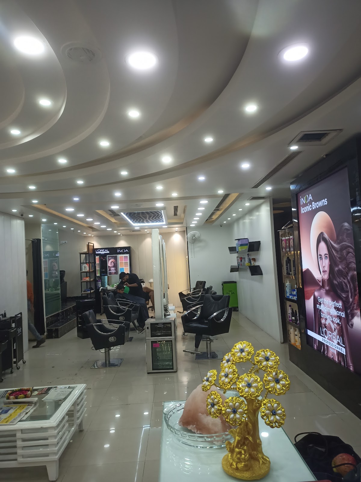 MAK luxury salon salon