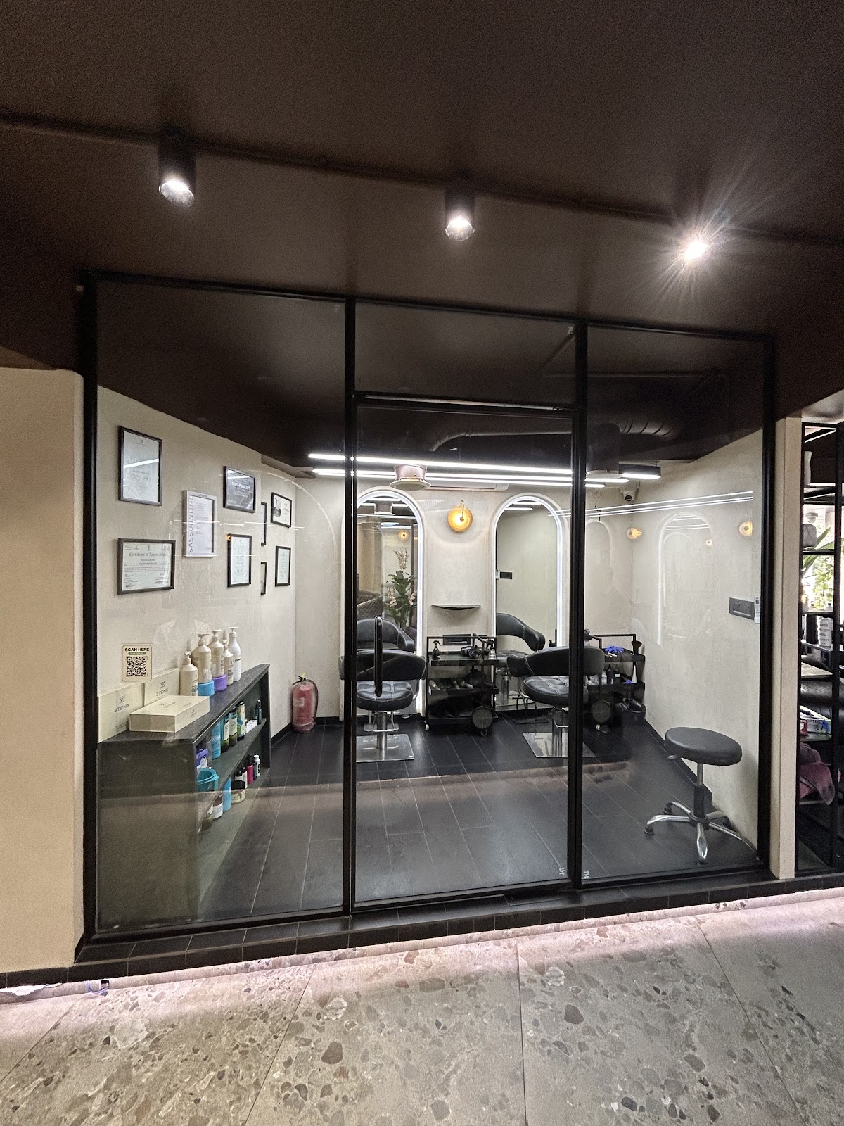Royal Hair Line salon