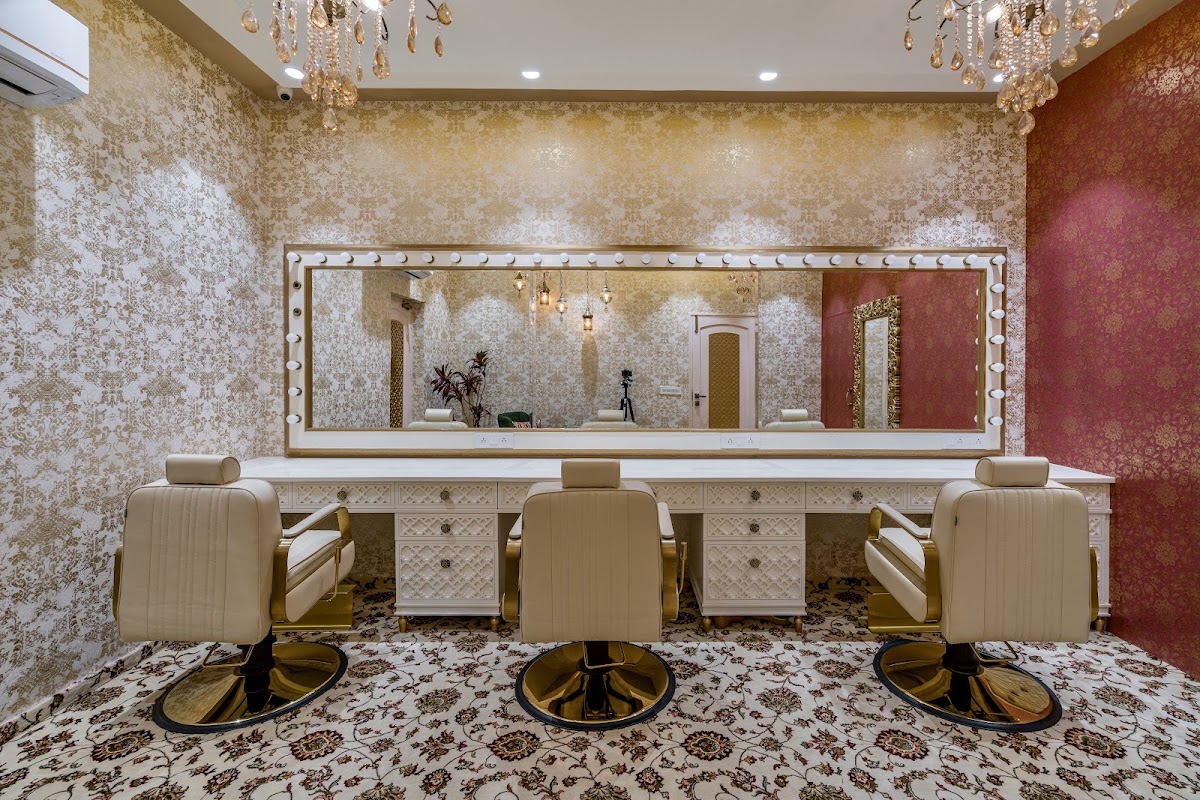 Simmy makwana salon